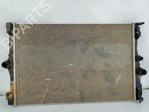 Used Water radiator Water radiator 37647555 37647555