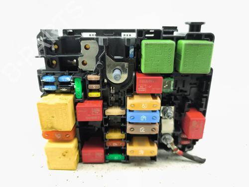 Used Fuse box Fuse box 37426631 37426631