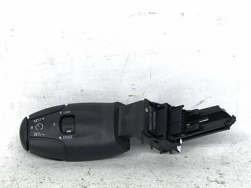 Used Switch Switch PEUGEOT 2008 I (CU_) 1.2 VTi (82 hp) 37721053 37721053