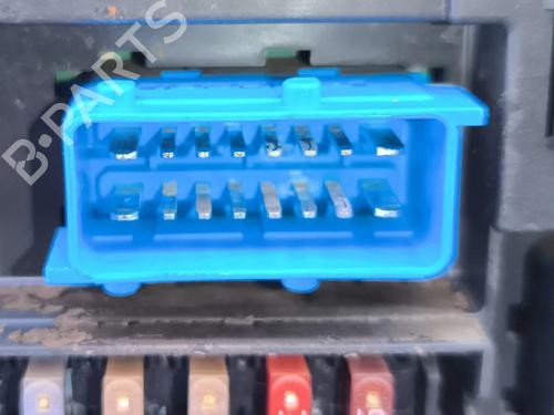 Fuse box DS DS 7 Crossback (J4_, JR_, JC_) E-TENSE 4x4 (J45GBU) | BP37721084E1  - Image 8