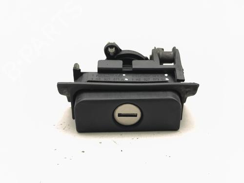 Used Tailgate handle Tailgate handle 37876058 37876058