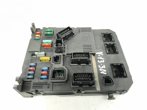Used Fuse box Fuse box PEUGEOT 206 Hatchback (2A/C) 1.1 i (60 hp) 38021291 38021291