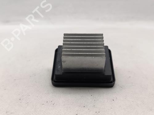 Used Heater resistor Heater resistor PEUGEOT 208 II (UB_, UP_, UW_, UJ_) 1.2 PureTech 100 (101 hp) 38049160 38049160
