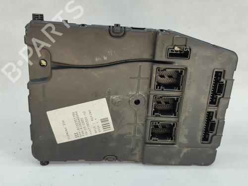 Used Fuse box Fuse box RENAULT MEGANE II Estate (KM0/1_) 1.9 dCi (KMRG, KM1G, KM0G, KM2C) (120 hp) 38001972 38001972