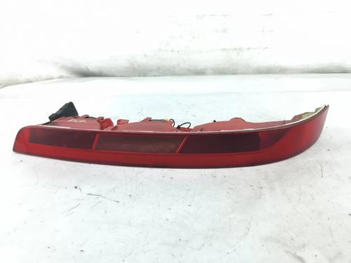 Used Rear fog light Rear fog light DS DS 7 Crossback (J4_, JR_, JC_) E-TENSE 4x4 (J45GBU) (300 hp) 38200409 38200409