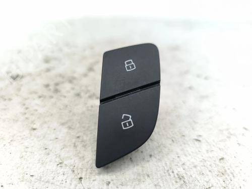 Kombi Kontakt / Stilkkontakt Kombi Kontakt / Stilkkontakt 38337350 38337350