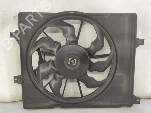 Used Radiator fan Radiator fan 38337604 38337604