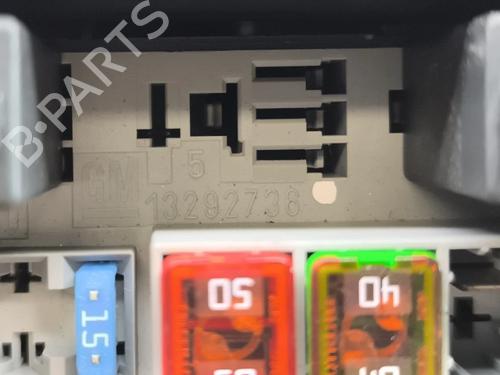 Fuse box OPEL MERIVA B MPV (S10) 1.3 CDTI (75) | BP38172516E1 - Image 8