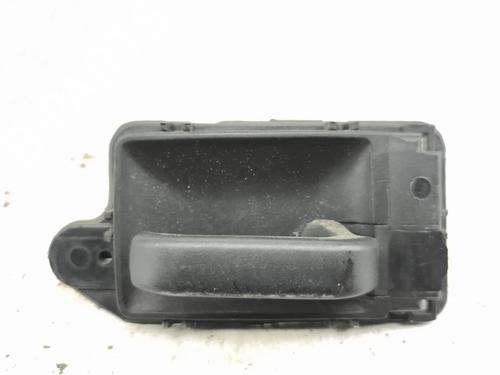 Used Rear right interior door handle Rear right interior door handle PEUGEOT 106 II (1A_, 1C_) 1.1 i (60 hp) 37639680 37639680