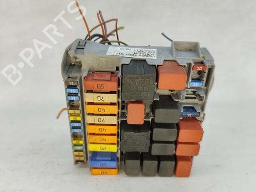 Used Fuse box Fuse box 38338375 38338375