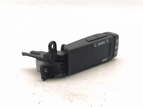 Switch RENAULT CLIO V (B7_) 1.0 TCe 90 (B7MT) | BP38338663I30 - Image 2