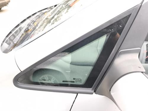 Used Front left quarter glass Front left quarter glass 38536551 38536551
