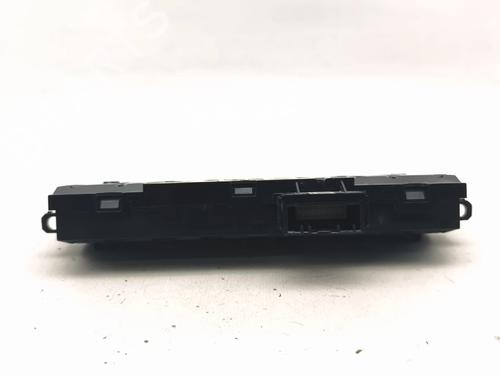 Interruttore RENAULT CLIO V (B7_) 1.0 TCe 90 (B7MT) | BP38409561I30 - Image 4