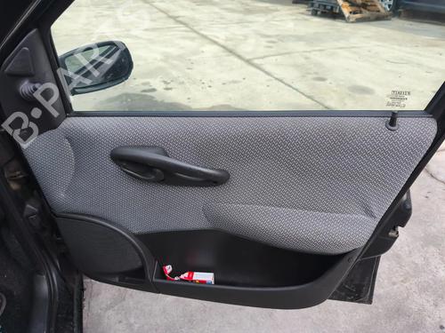 Høyre frontpanel Høyre frontpanel 38536657 38536657
