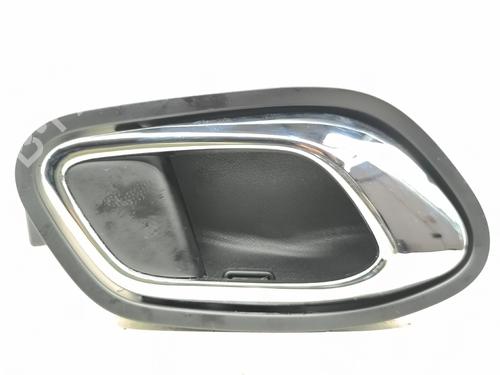 Used Rear right interior door handle Rear right interior door handle 38540702 38540702