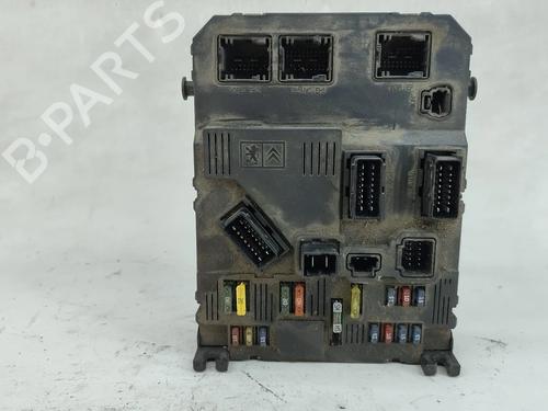 Used Fuse box Fuse box CITROËN C3 I (FC_, FN_) 1.1 i (60 hp) 38602003 38602003