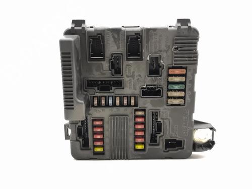 Used Fuse box Fuse box RENAULT MEGANE II Estate (KM0/1_) 1.5 dCi (KM0F, KM0T, KM2B) (82 hp) 38750631 38750631