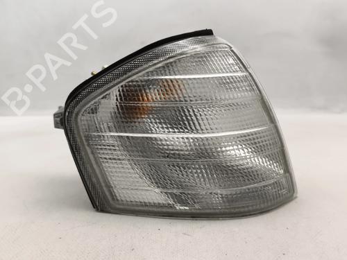 Used Right front indicator Right front indicator MERCEDES-BENZ C-CLASS (W202) C 180 (202.018) (122 hp) 38750646 38750646