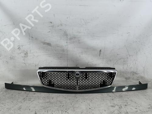 Used Grille Grille 38874578 38874578