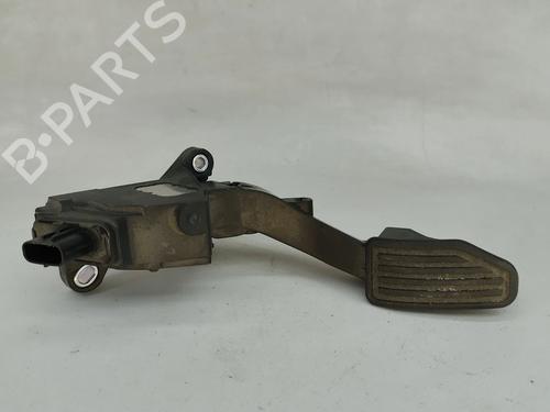Used Pedal Pedal TOYOTA YARIS (_P13_) 1.5 Hybrid (NHP130_) (101 hp) 38774523 38774523