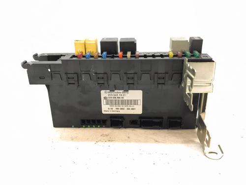 Used Fuse box Fuse box MERCEDES-BENZ C-CLASS T-Model (S203) C 200 Kompressor (203.242) (163 hp) 38785611 38785611