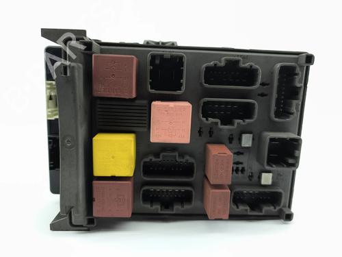 fuse-box-renault-laguna-ii-bg01_-2001-2002-2003-2004-2005-2006-2007-38962612 main image