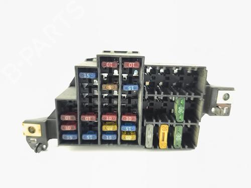 Used Fuse box Fuse box RENAULT CLIO II (BB_, CB_) 1.2 (BB0A, BB0F, BB10, BB1K, BB28, BB2D, BB2H, CB0A,... (58 hp) 38959138 38959138