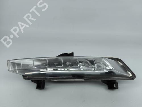 right-daytime-light-renault-clio-iv-bh_-2012-2013-2014-2015-2016-2017-2018-2019-2020-2021-39026914 main image