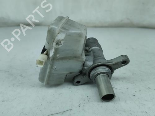 Used Brake master cylinder Brake master cylinder 39049876 39049876