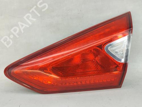 right-tailgate-light-nissan-pulsar-hatchback-c13-2014-38937597 main image