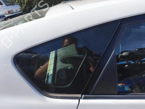 Used Rear right quarter glass Rear right quarter glass 39200962 39200962