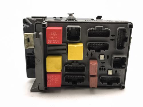 fuse-box-renault-espace-iv-jk01_-2002-39436411 main image