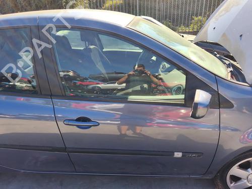 right-front-door-renault-clio-iii-br01-cr01-2005-2006-2007-2008-2009-2010-2011-2012-2013-2014-39515898 main image