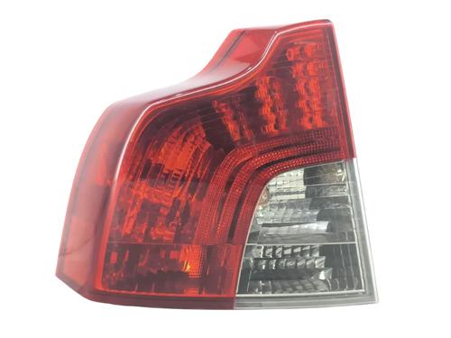 left-taillight-volvo-s40-ii-544-2003-2004-2005-2006-2007-2008-2009-2010-2011-2012-39475010 main image