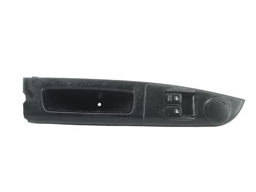 Used Left front window switch Left front window switch HYUNDAI GETZ (TB) 1.5 CRDi (88 hp) 39622809 39622809