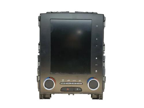 display-monitor-renault-megane-iv-grandtour-k9amn_-2016-39622820 main image