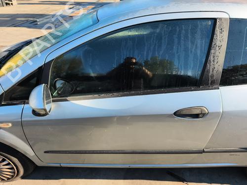 Used Left front door Left front door FIAT GRANDE PUNTO (199_) 1.3 D Multijet (75 hp) 39715078 39715078