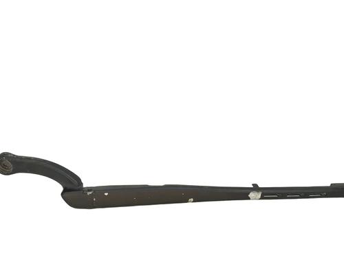 front-windshield-wiper-arm-audi-a4-b6-8e2-2000-2001-2002-2003-2004-2005-39723951 main image