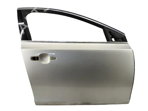 right-front-door-volvo-v40-hatchback-525-2012-2013-2014-2015-2016-2017-2018-2019-39903028 main image