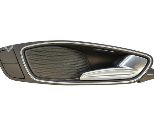 Used Front right interior door handle Front right interior door handle AUDI A1 (8X1, 8XK) 1.6 TDI (105 hp) 39963925 39963925