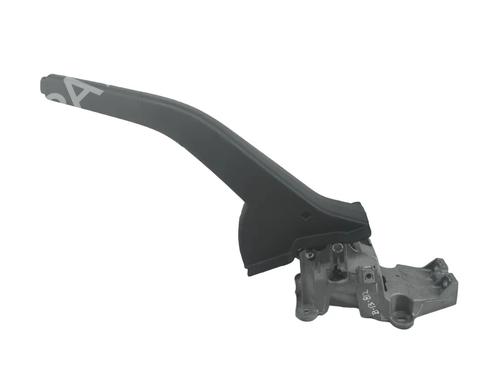 hand-brake-peugeot-rifter-2018-40448958 main image