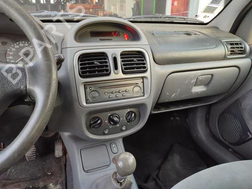 Klamka zewnętrzna drzwi przednich lewych RENAULT CLIO II (BB_, CB_) 1.2 (BB0A, BB0F, BB10, BB1K, BB28, BB2D, BB2H, CB0A,... | BP21218200C128 