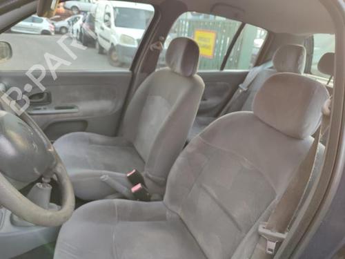 Klamka zewnętrzna drzwi przednich lewych RENAULT CLIO II (BB_, CB_) 1.2 (BB0A, BB0F, BB10, BB1K, BB28, BB2D, BB2H, CB0A,... | BP21218200C128 