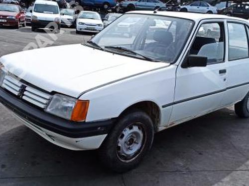 Used Parts PEUGEOT 205 I (741A/C)  1.1  1041585