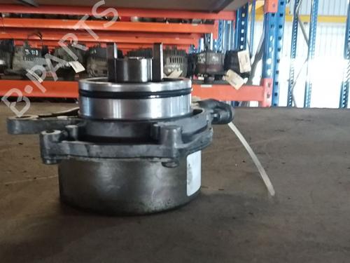 Used Vacuum pump BMW 5 Touring (E61) 520 d (163 hp) 14411294