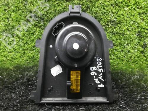 Varmeblæser VW GOLF IV (1J1) 1.4 16V (75 hp) 6185321
