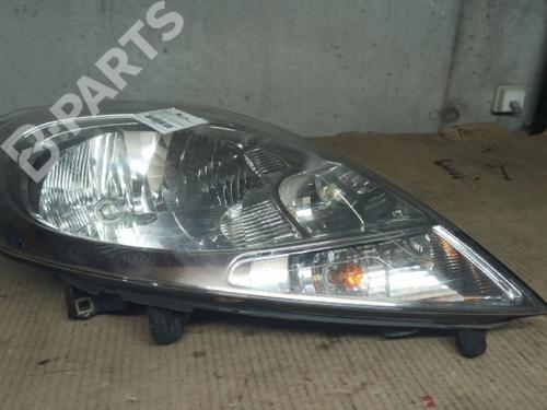 Right headlight RENAULT TRAFIC II Van (FL) 2.0 dCi 115 (FL01, FL0U) (114 hp) INGLESA