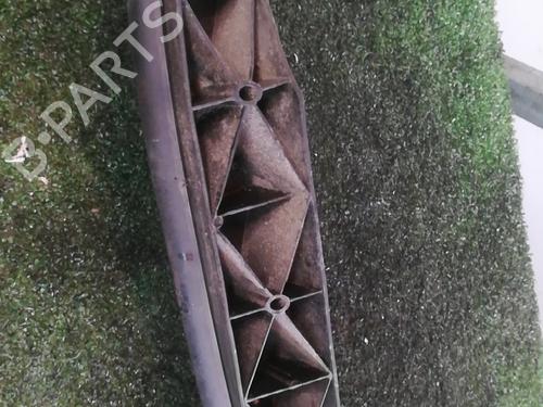 Front bumper bracket PEUGEOT 307 Break (3E) 1.4 16V GUIA PARA CHOQUES TRASEIRO