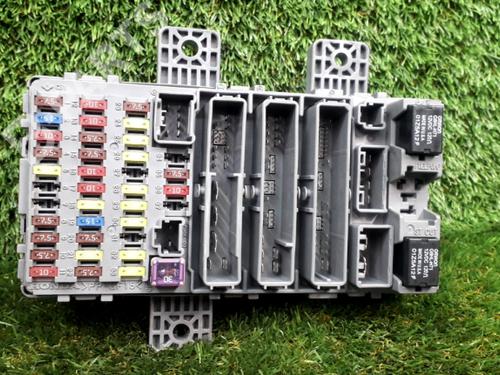 Used Fuse box HONDA CIVIC VIII Hatchback (FN, FK) [2005-2012]  6198034