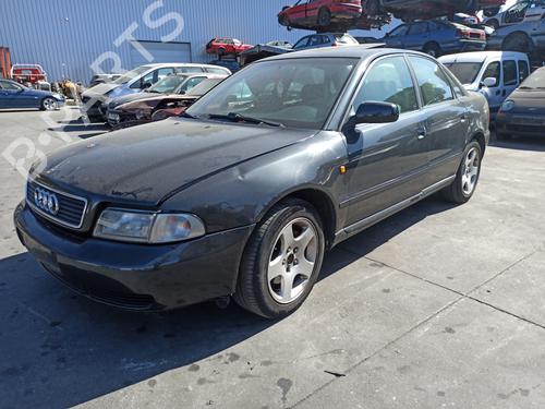 Høyre bak utvendig håndtak AUDI A4 B5 (8D2) 1.9 TDI | BP11017114C130 